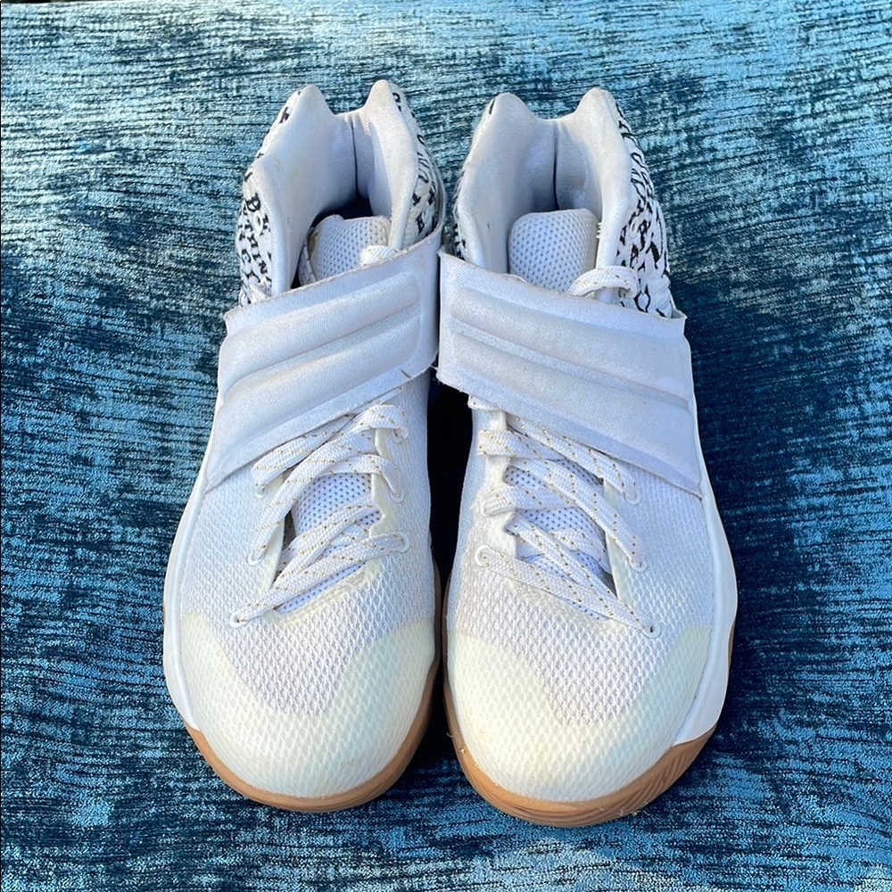 Brand new Nike Kyrie 2 ID basketball shoes
